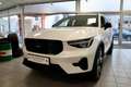 Volvo XC40 B3 Plus Dark Aut. Black Edition Weiß - thumbnail 3