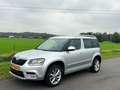 Skoda Yeti 1.2 TSI Grt JOY, Org., NL., 2e eigenaar, Navi, etc Grijs - thumbnail 2