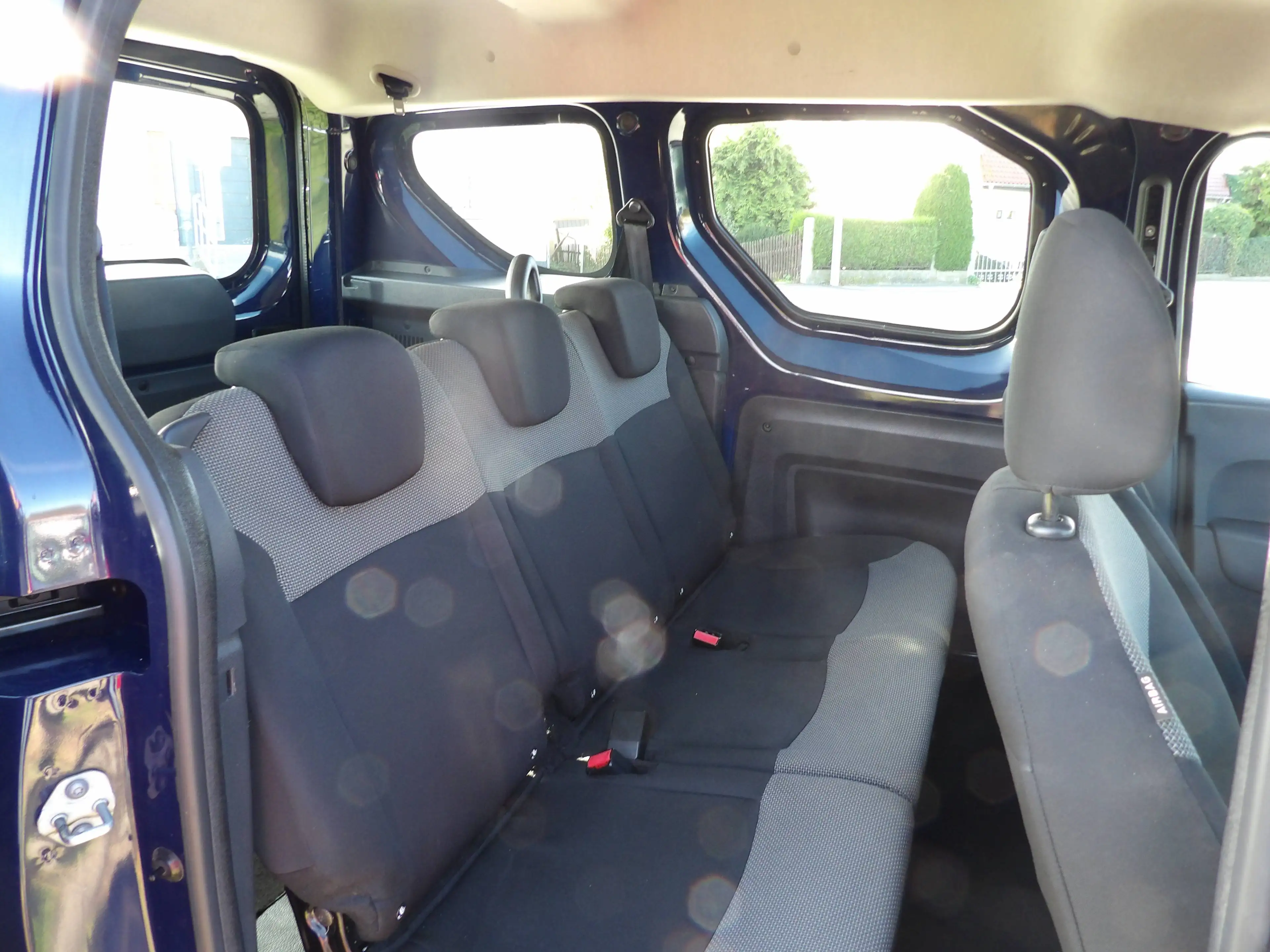 Dacia Dokker Ambiance PDC Klima Radio Bluetooth USB HU AU Neu — photo 12