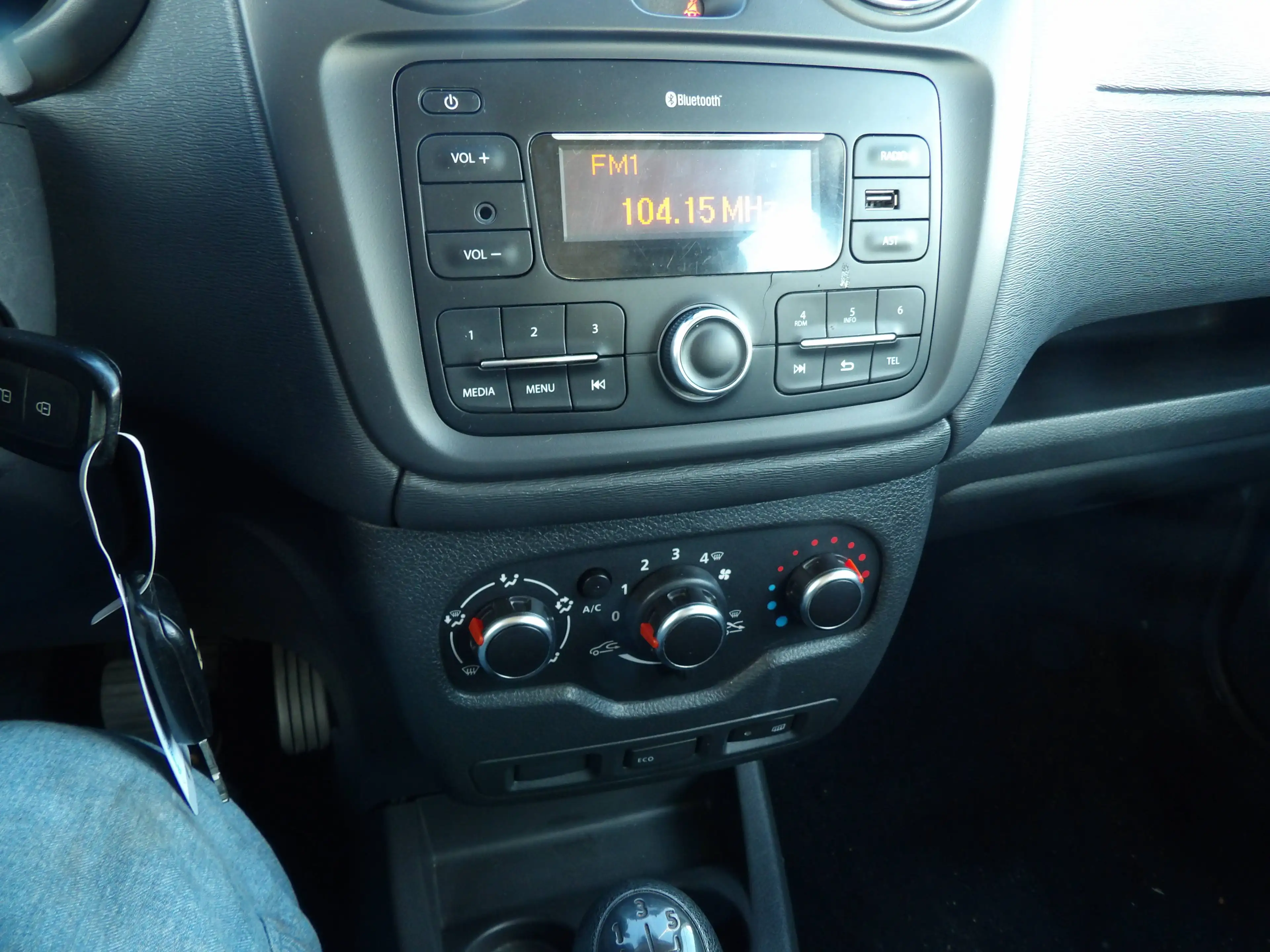 Dacia Dokker Ambiance PDC Klima Radio Bluetooth USB HU AU Neu — photo 14