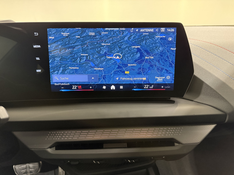 BMW 120 d M Sportpaket ACC 360° Pano HUD HK — photo 13