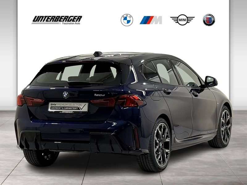 BMW 120 d M Sportpaket ACC 360° Pano HUD HK — photo 3