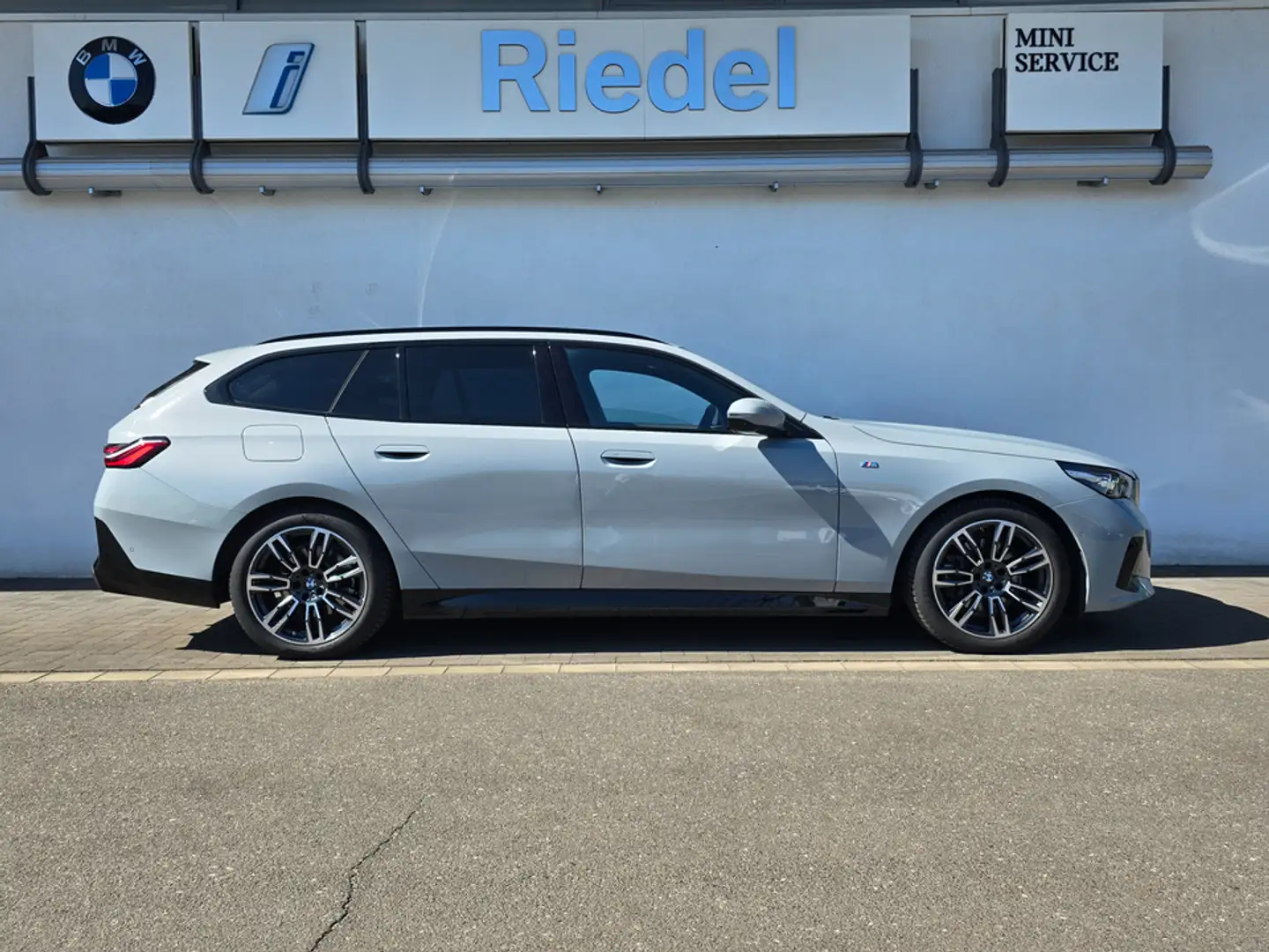 BMW 520 d Touring M Sportpaket*AHK*Standhzg*DA+*h/k* Gris - 2