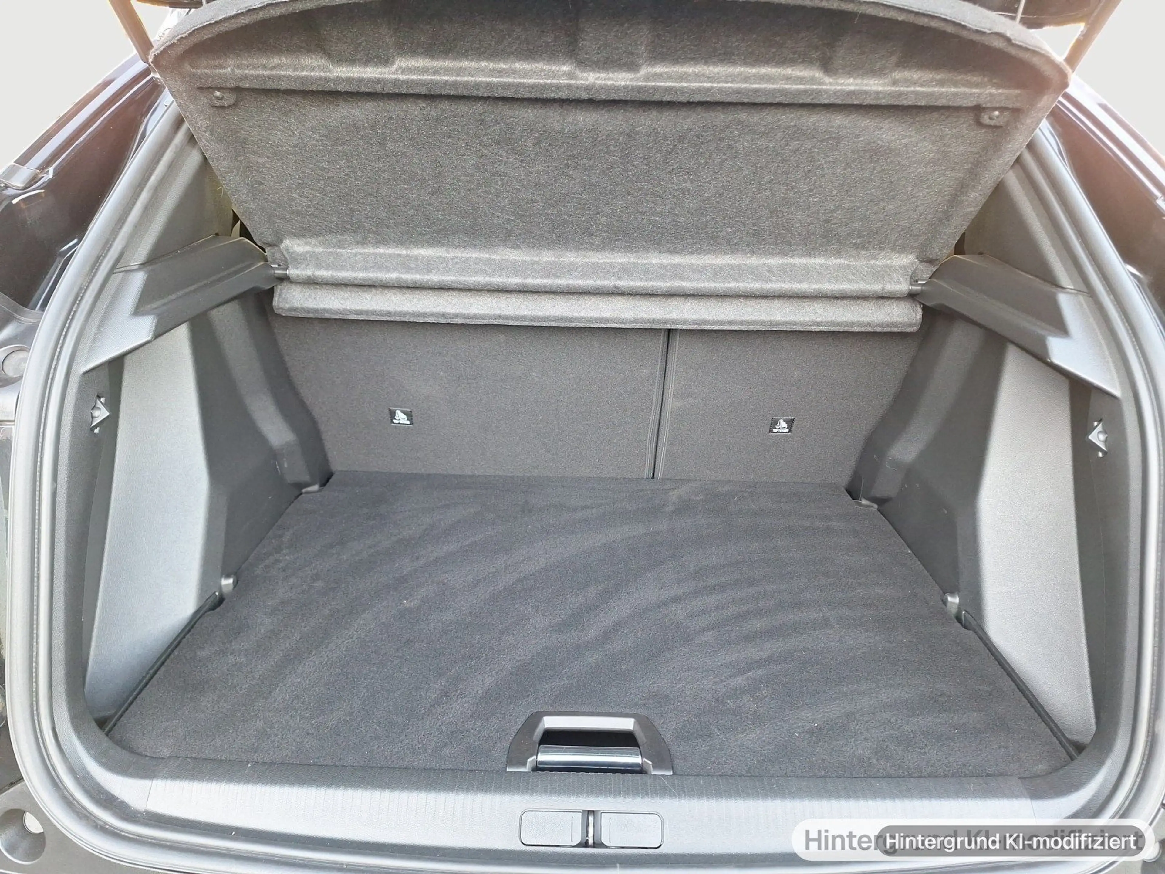 Peugeot 2008 GT Hybrid 145 Navi,360°,ACC,LED — photo 7