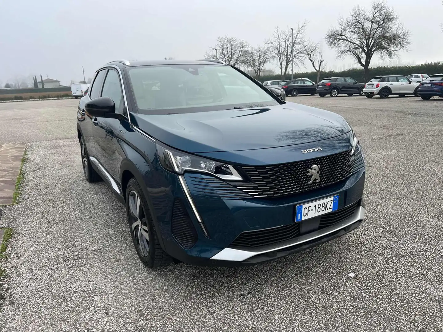 Peugeot 3008 Hybrid 225 e-EAT8 GT Blu/Azzurro - 2