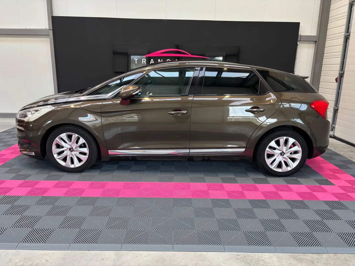 Citroen DS5 So Chic BMP6 Brun - 2