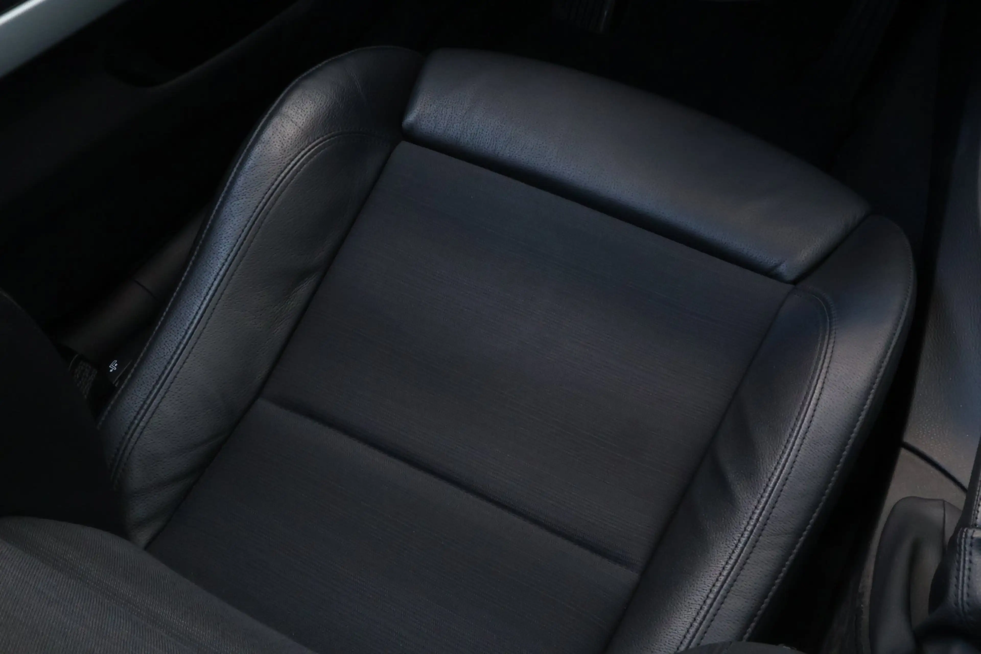 BMW 325 3-serie 325i 6-Cilinder Handgeschakeld | 1e Eigena — photo 35
