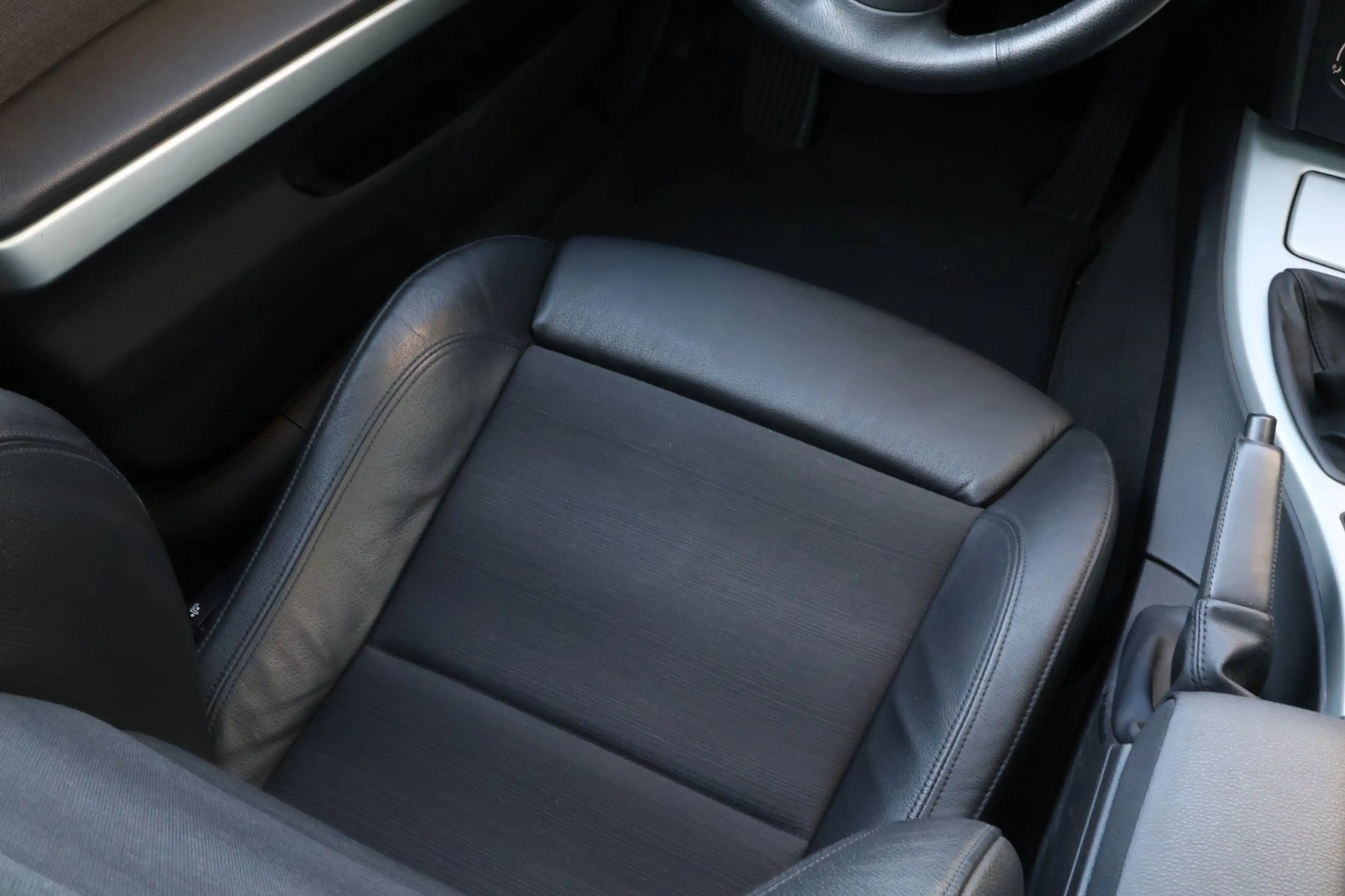 BMW 325 3-serie 325i 6-Cilinder Handgeschakeld | 1e Eigena — photo 25