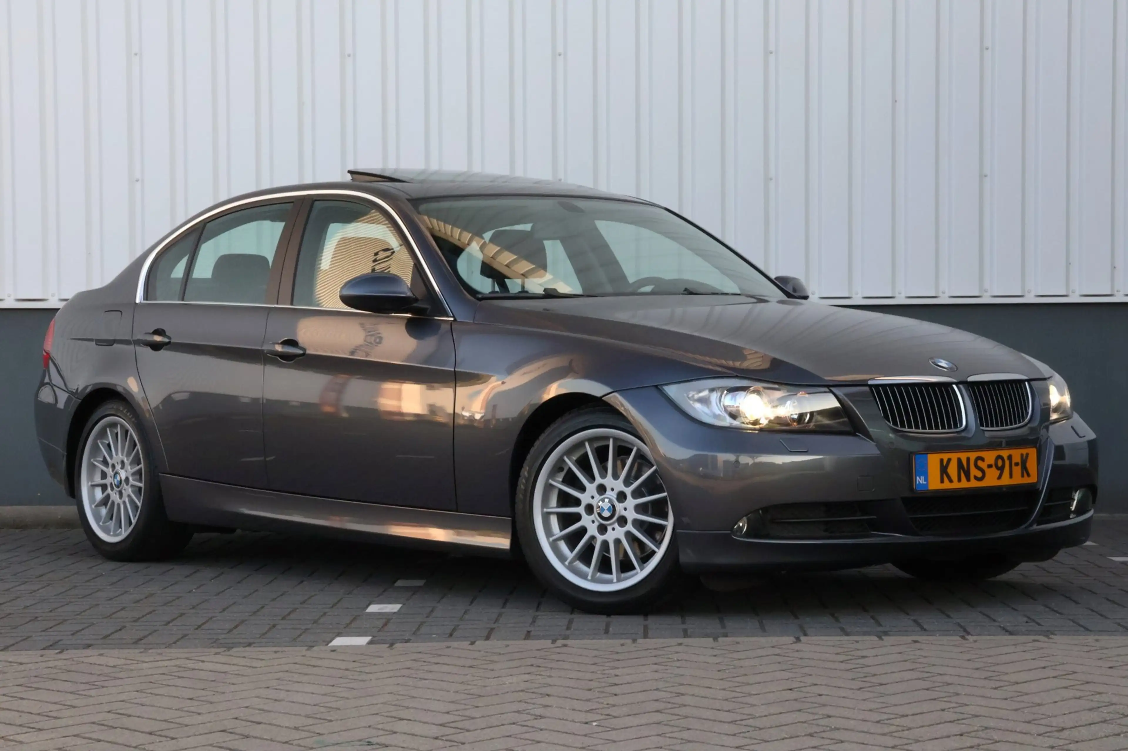 BMW 325 3-serie 325i 6-Cilinder Handgeschakeld | 1e Eigena — photo 9