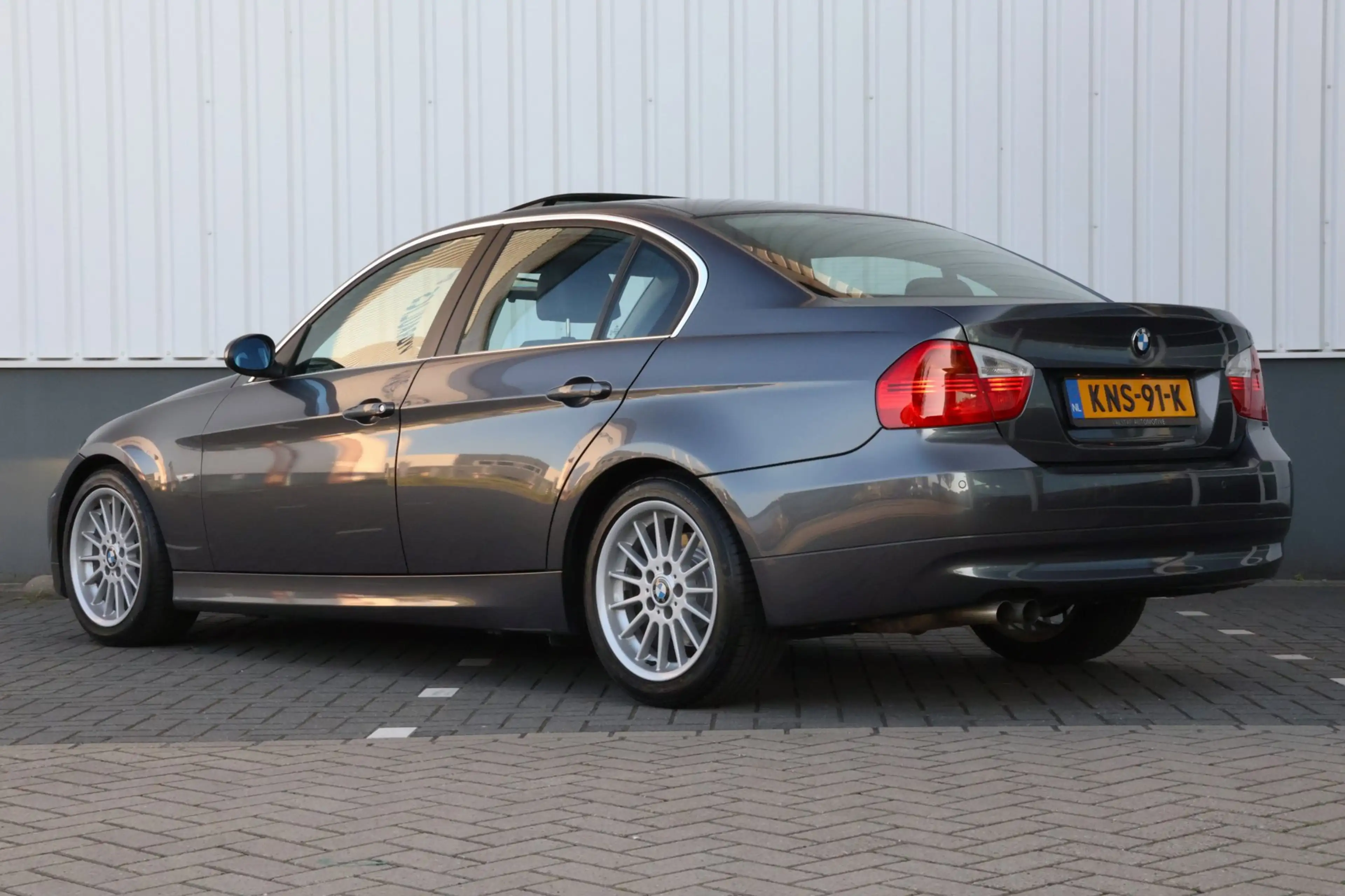 BMW 325 3-serie 325i 6-Cilinder Handgeschakeld | 1e Eigena — photo 11