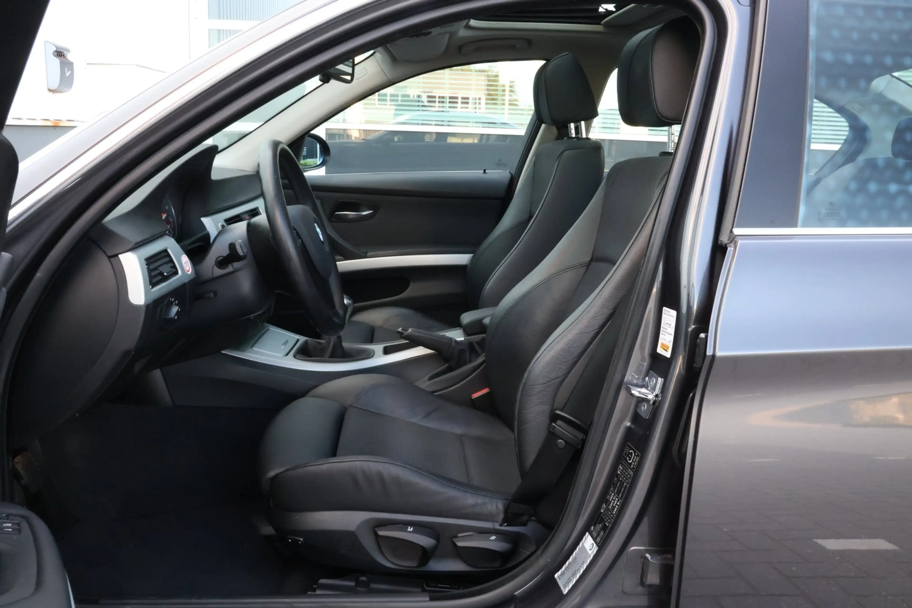 BMW 325 3-serie 325i 6-Cilinder Handgeschakeld | 1e Eigena — photo 10