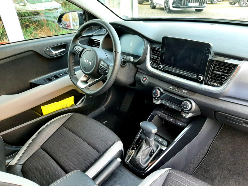 Kia Stonic 1.0T 48V DCT SPIRIT TECH MJ25 — photo 9