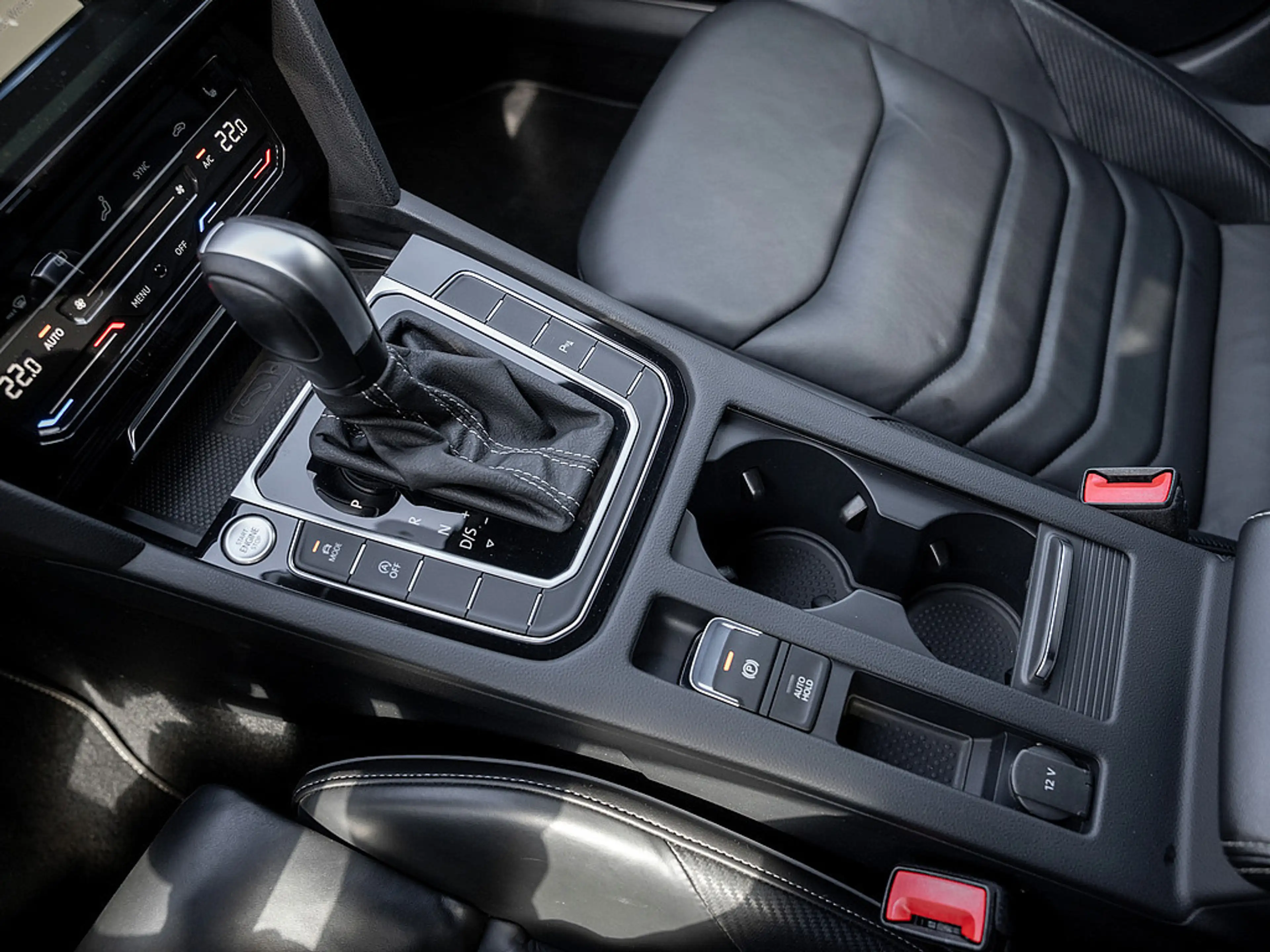 Volkswagen Arteon Shooting Brake 2.0 TDI R-Line DSG AHK — photo 10