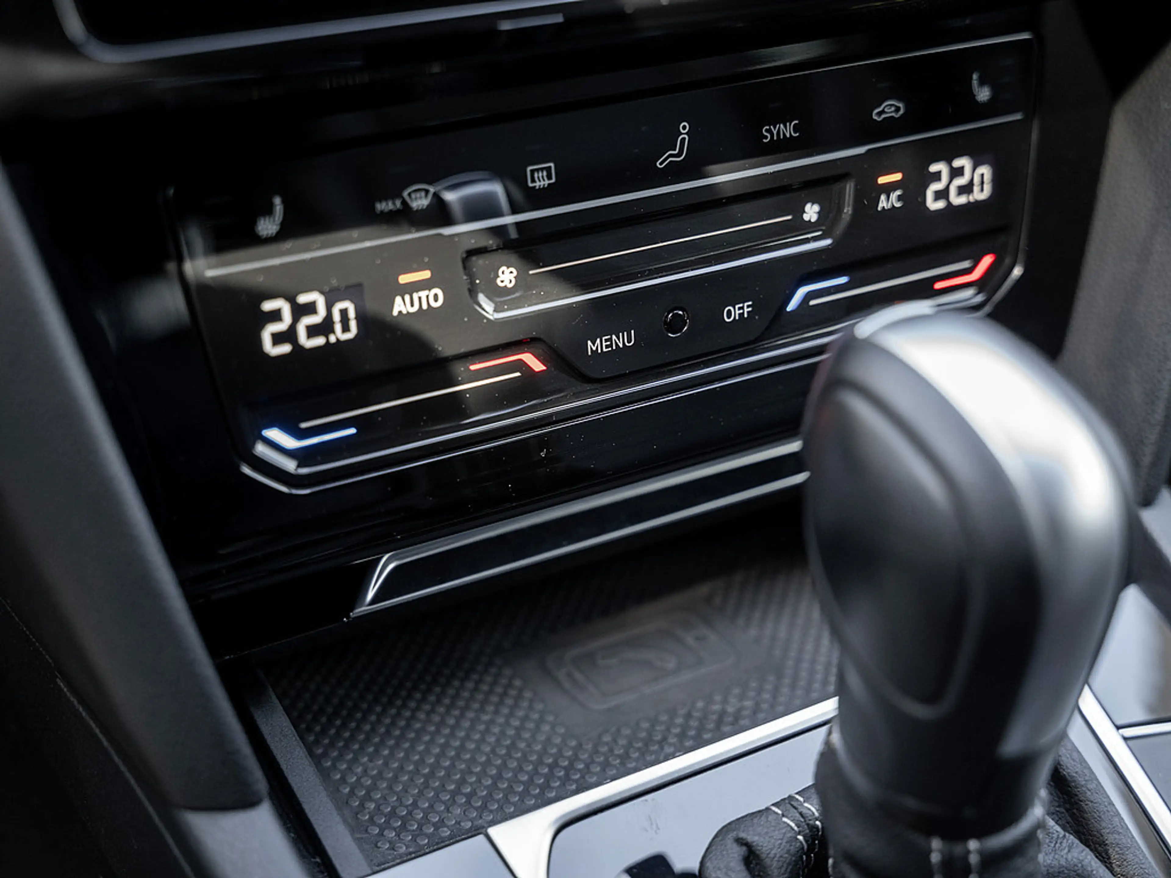 Volkswagen Arteon Shooting Brake 2.0 TDI R-Line DSG AHK — photo 9