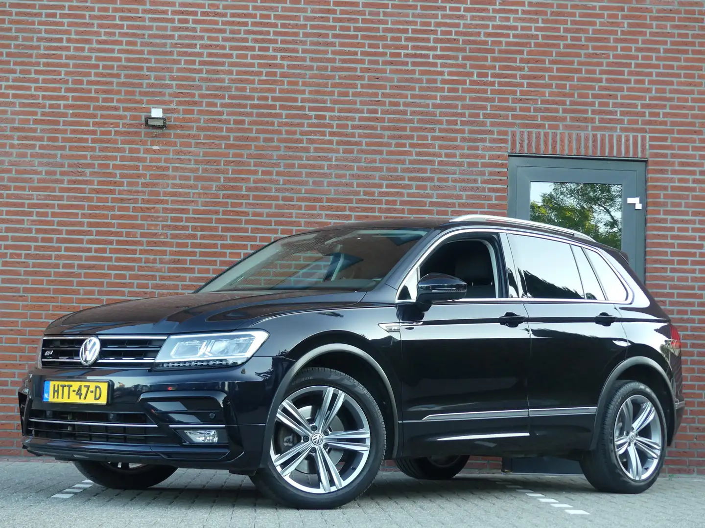 Volkswagen Tiguan 2.0 TSI 4Motion R-line Zwart - 1