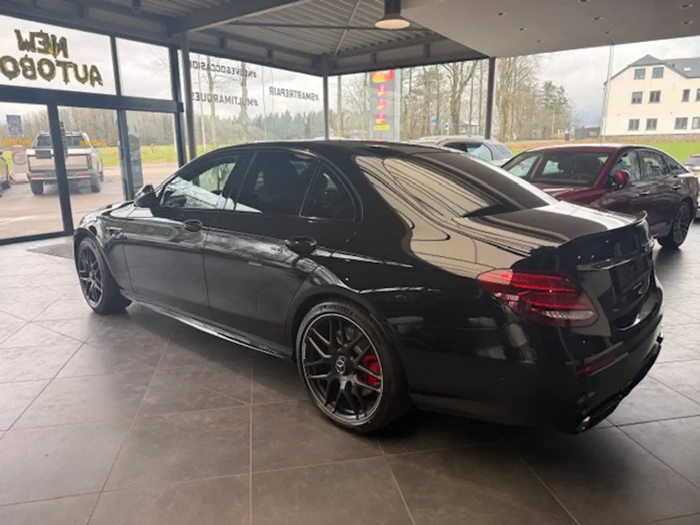 Mercedes-Benz E 63 AMG E63 S AMG 4 MATIC Schwarz - 2
