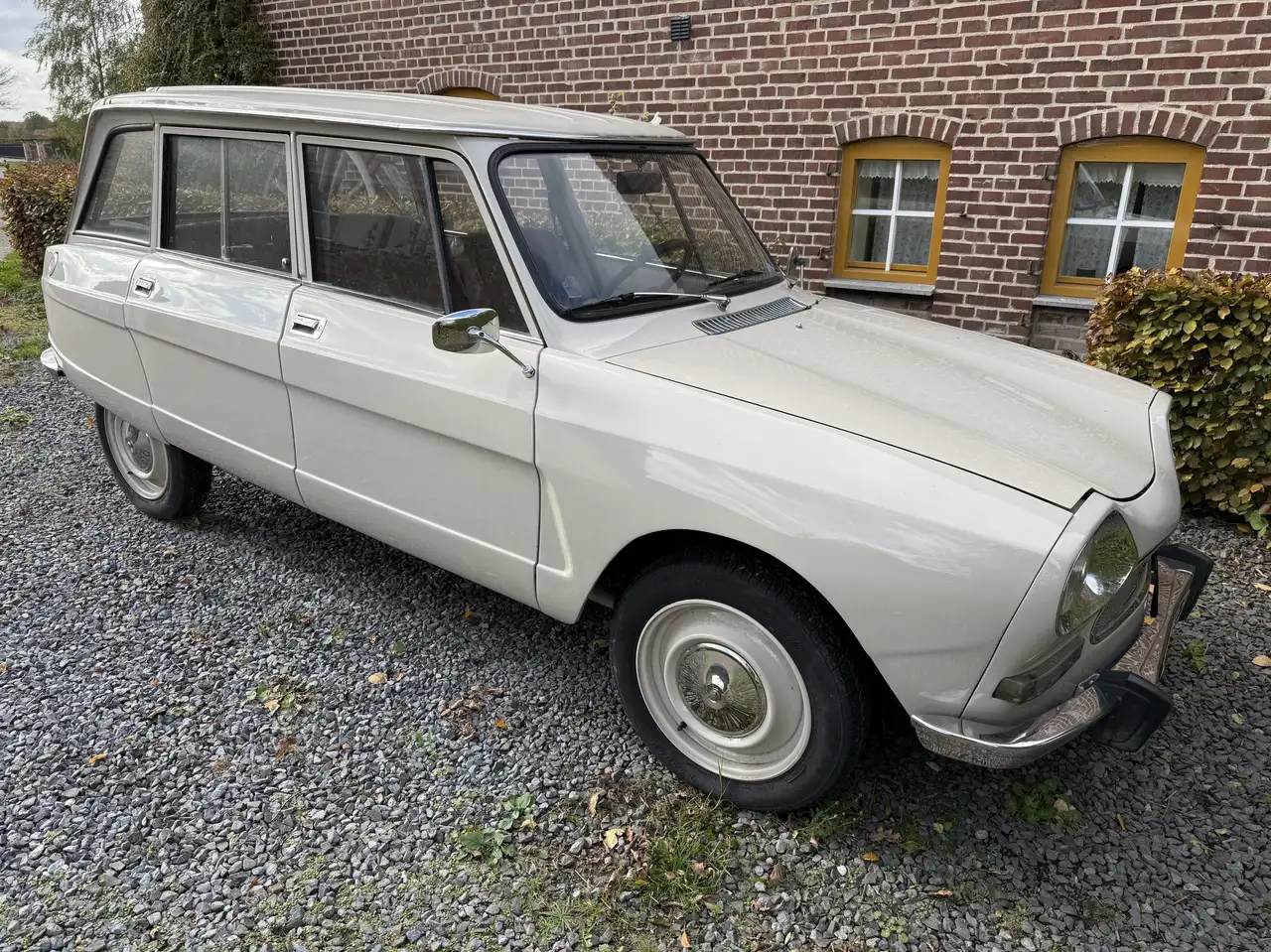 Citroen Ami 8 break beige 1973 21047 km nieuwe lak APK-vrij, foto 3