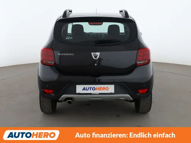 Dacia Sandero view 5