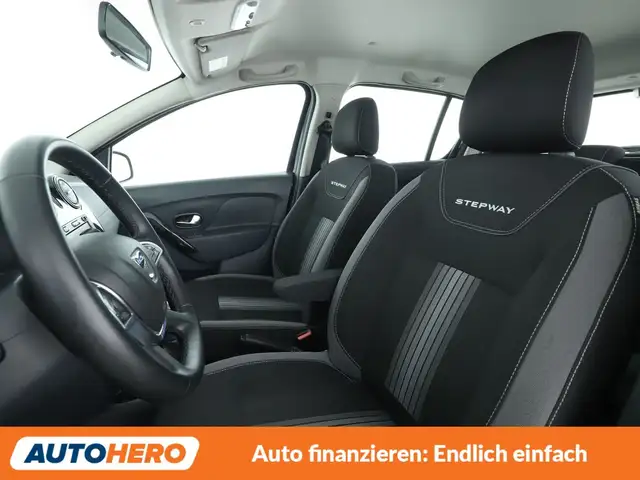 Dacia Sandero view 10
