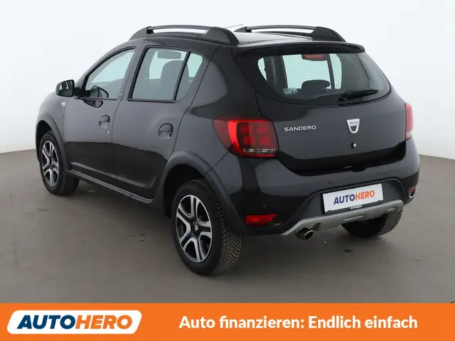 Dacia Sandero view 4