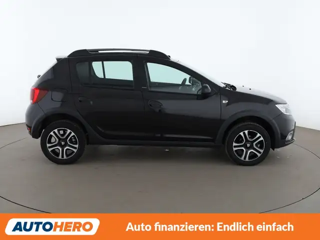 Dacia Sandero view 7