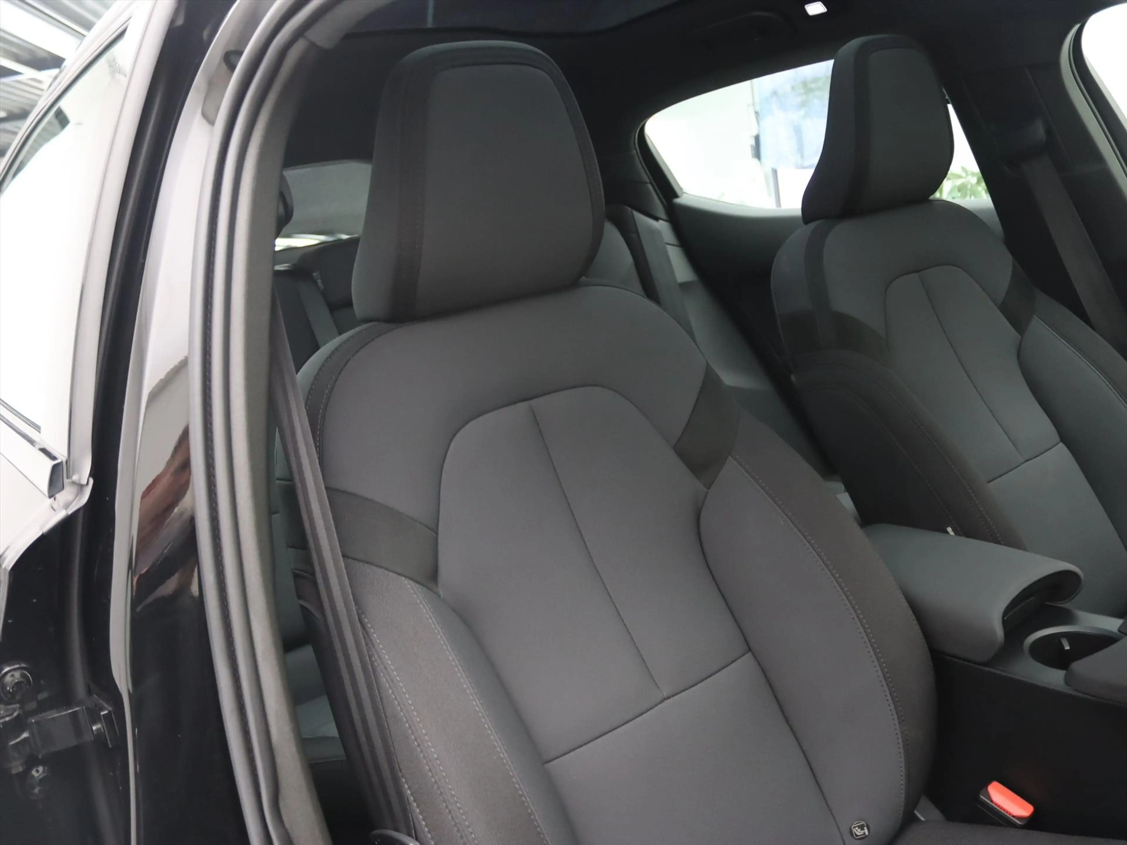 Polestar 2 Long Range Dual Motor 408pk 78kWh 90,1% SoH [ TREK — photo 17
