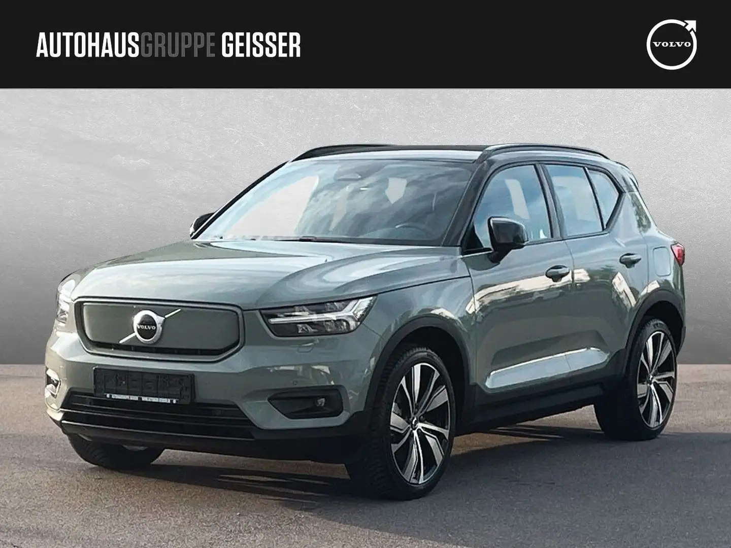 Volvo XC40 P8 AWD Recharge Pure Electric R-Design ACC Groen - 1