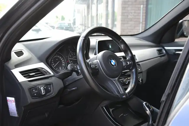 BMW X1 view 8