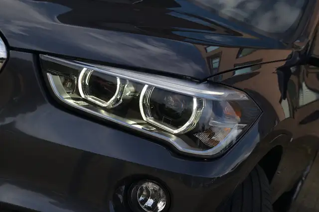 BMW X1 view 6