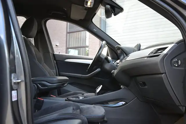 BMW X1 view 11
