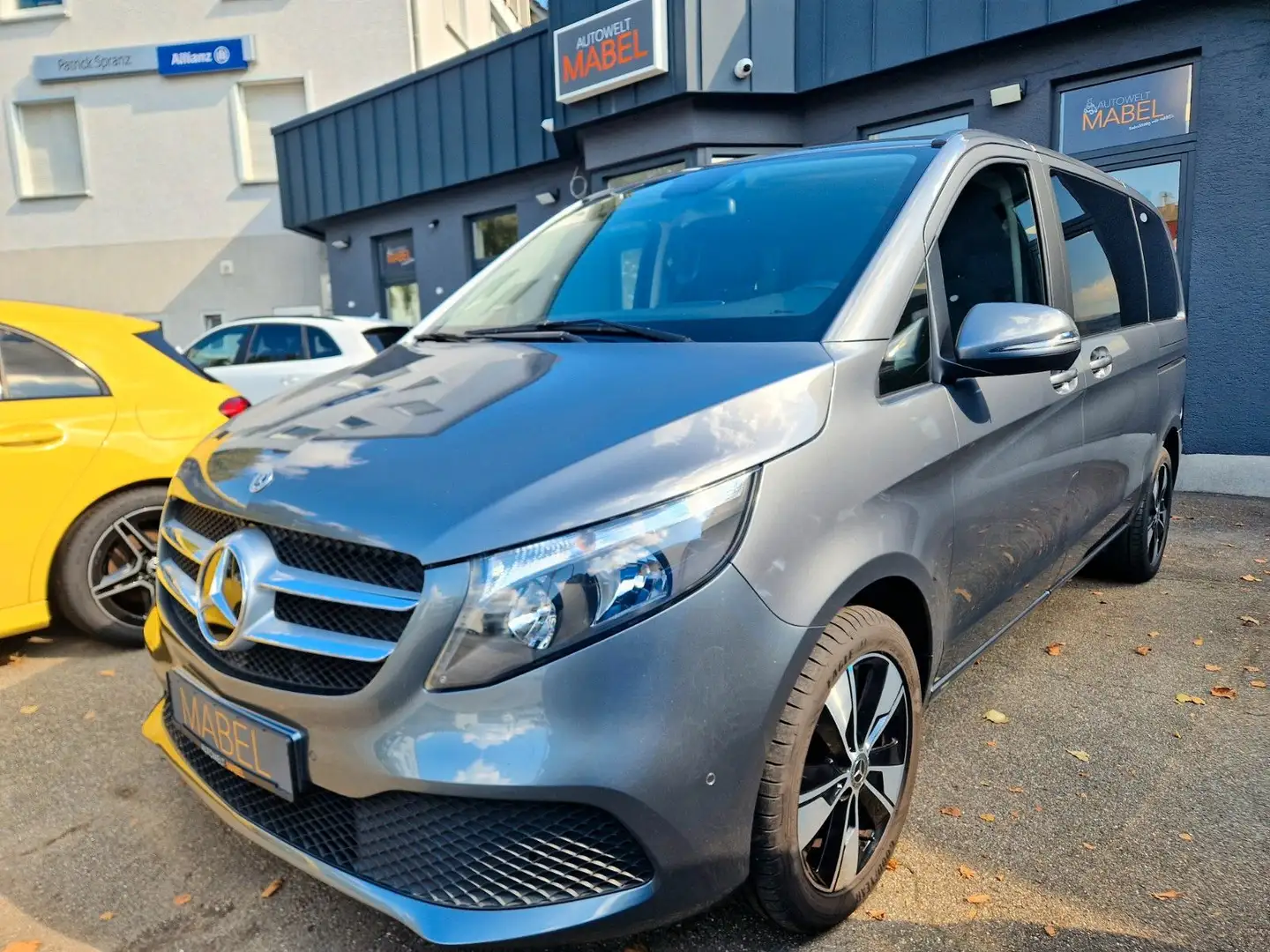 Mercedes-Benz V 220 d RISE kompakt 9G +NAVI-MBUX+PARK-PAKET+ Grau - 1