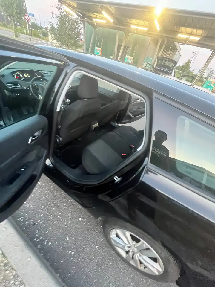 Peugeot 308 308 SW — photo 2