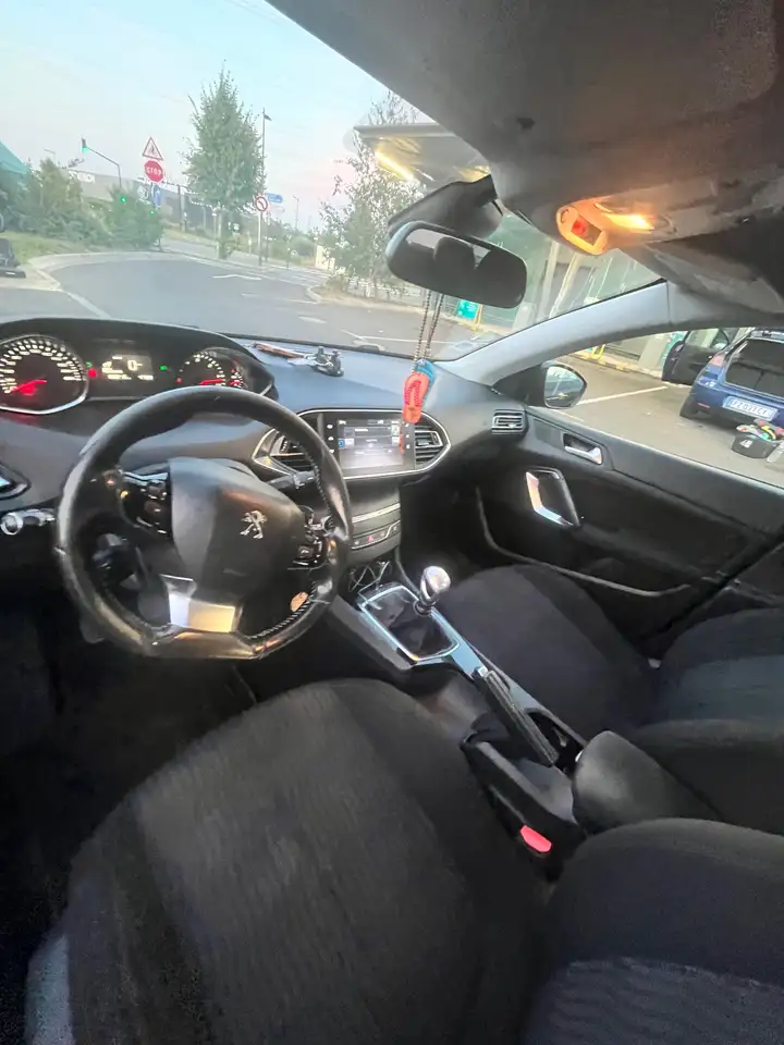 Peugeot 308 308 SW — photo 6
