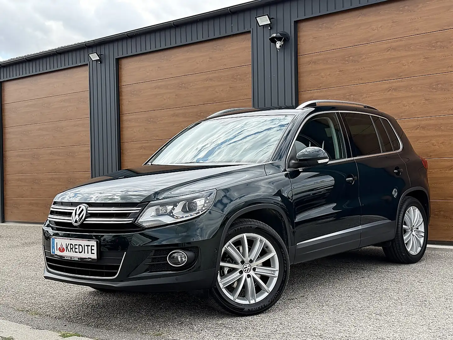 Volkswagen Tiguan 2,0 TDI BMT 4Motion Karat Grün - 1