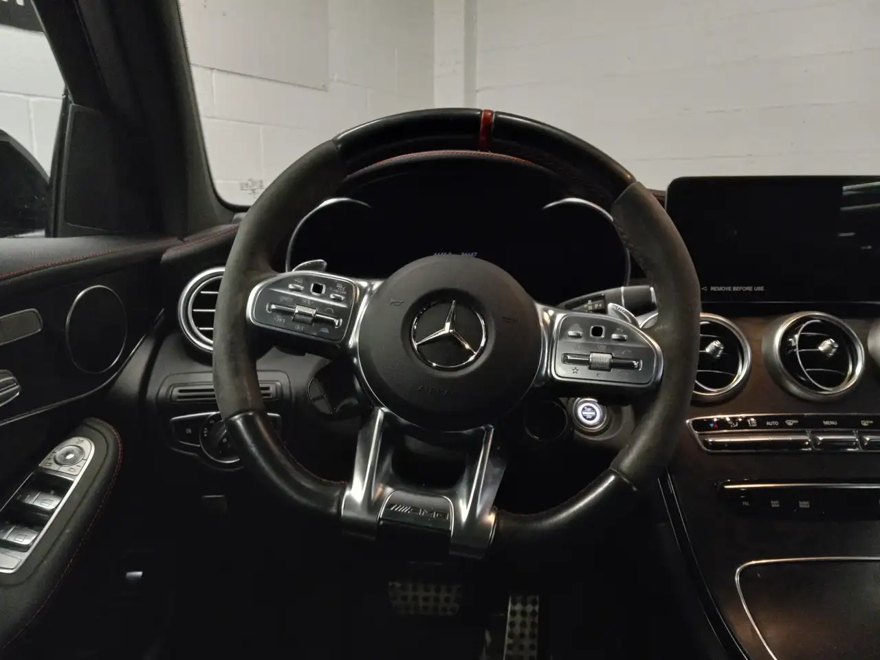 Mercedes-Benz GLC снимка Mercedes-Benz GLC