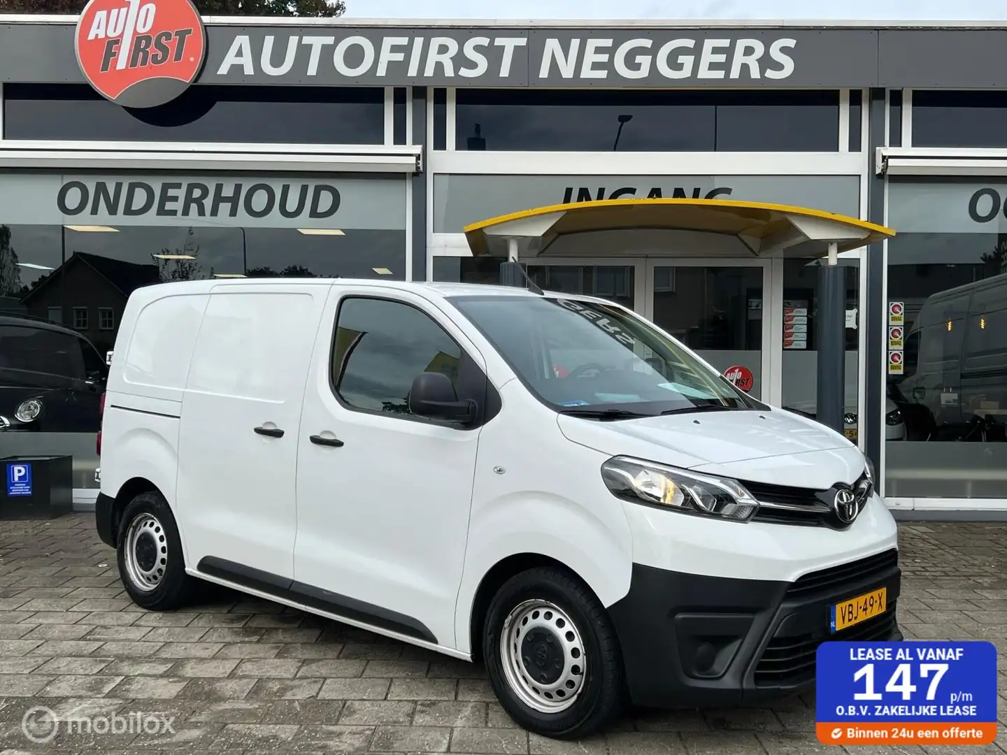 Toyota Proace Compact 1.5 D-4D Comfort - 1