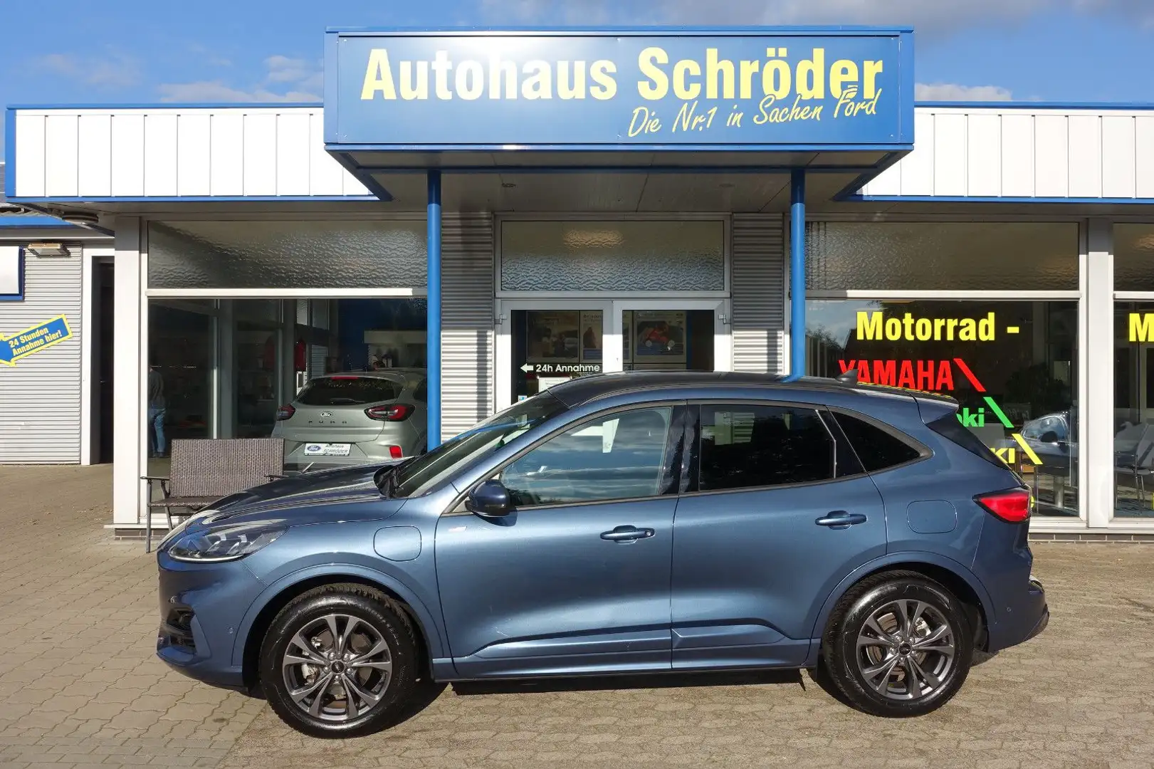 Ford Kuga Plug-In Hybrid ST-Line X - 2,5PHEV / AHK Blau - 1
