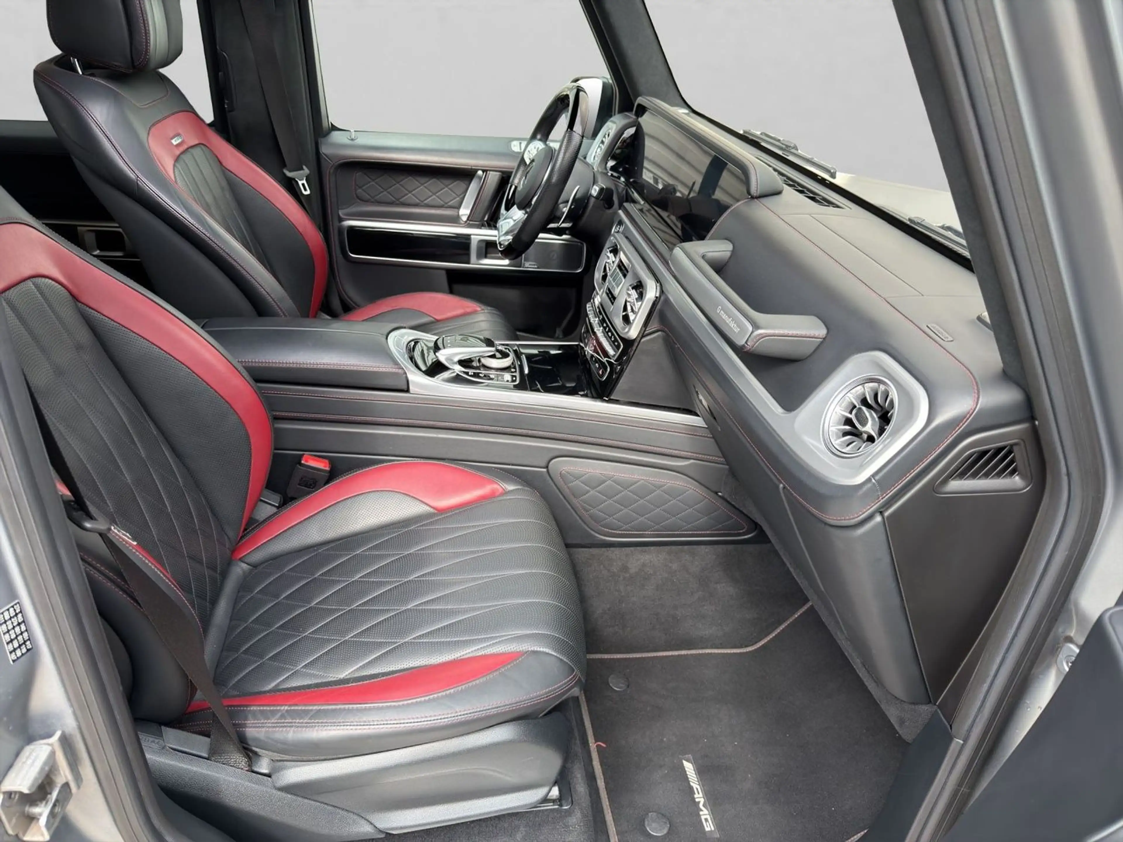 Mercedes-Benz G 63 AMG Superior- / Night- & Performance Paket / Standheiz — photo 11