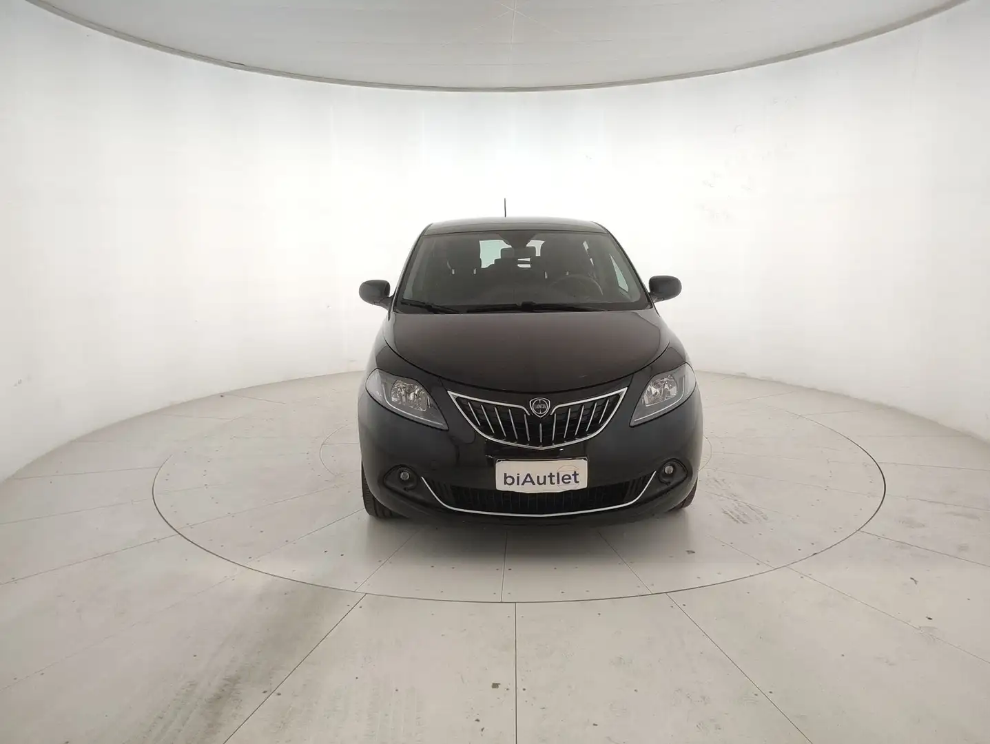 Lancia Ypsilon 1.0 firefly hybrid Gold Plus s&s 70cv 5p.ti Nero - 2