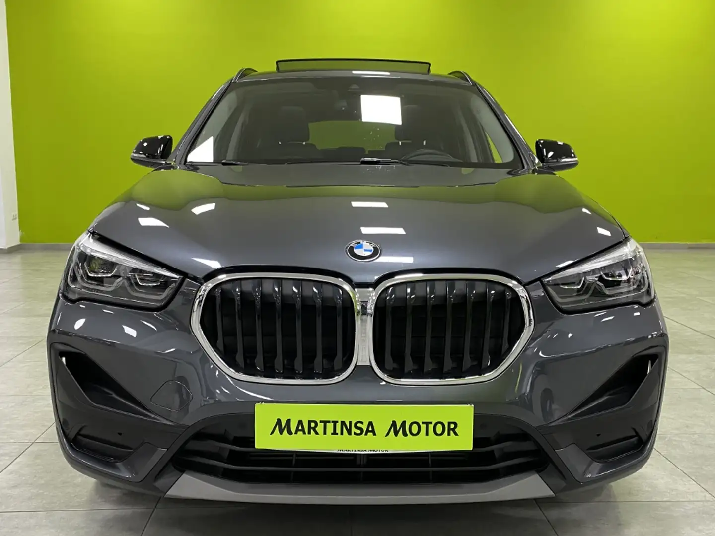 BMW X1 sDrive 18iA Gris - 2