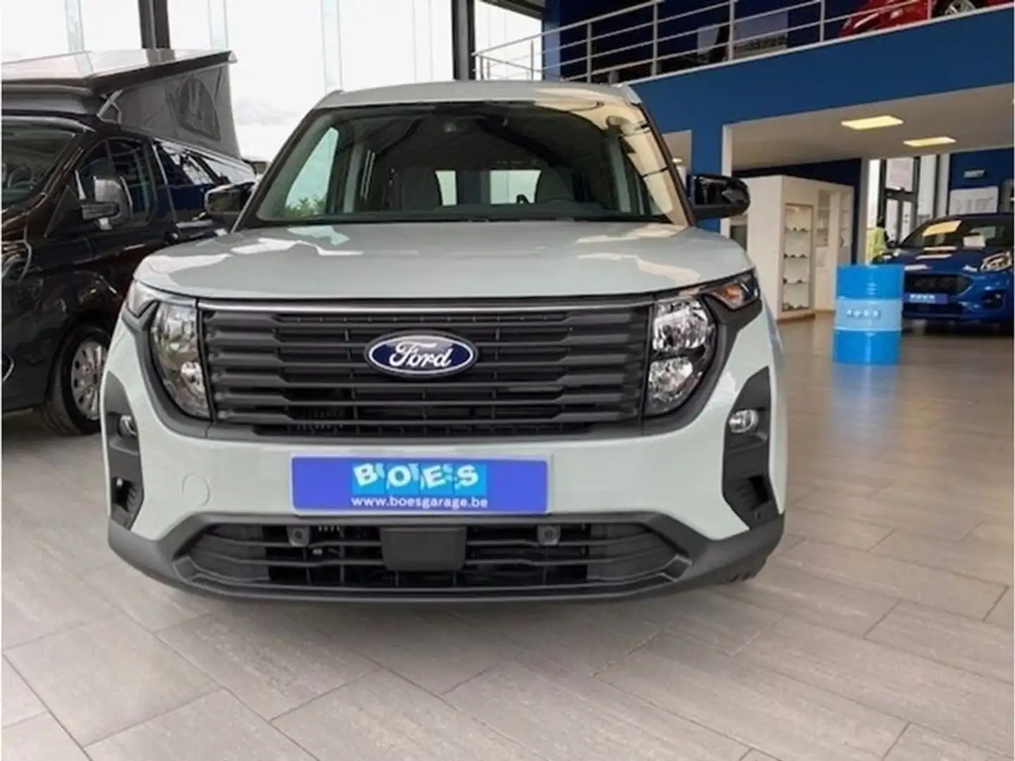 Ford Tourneo Courier LENTEACTIE Zielony - 2