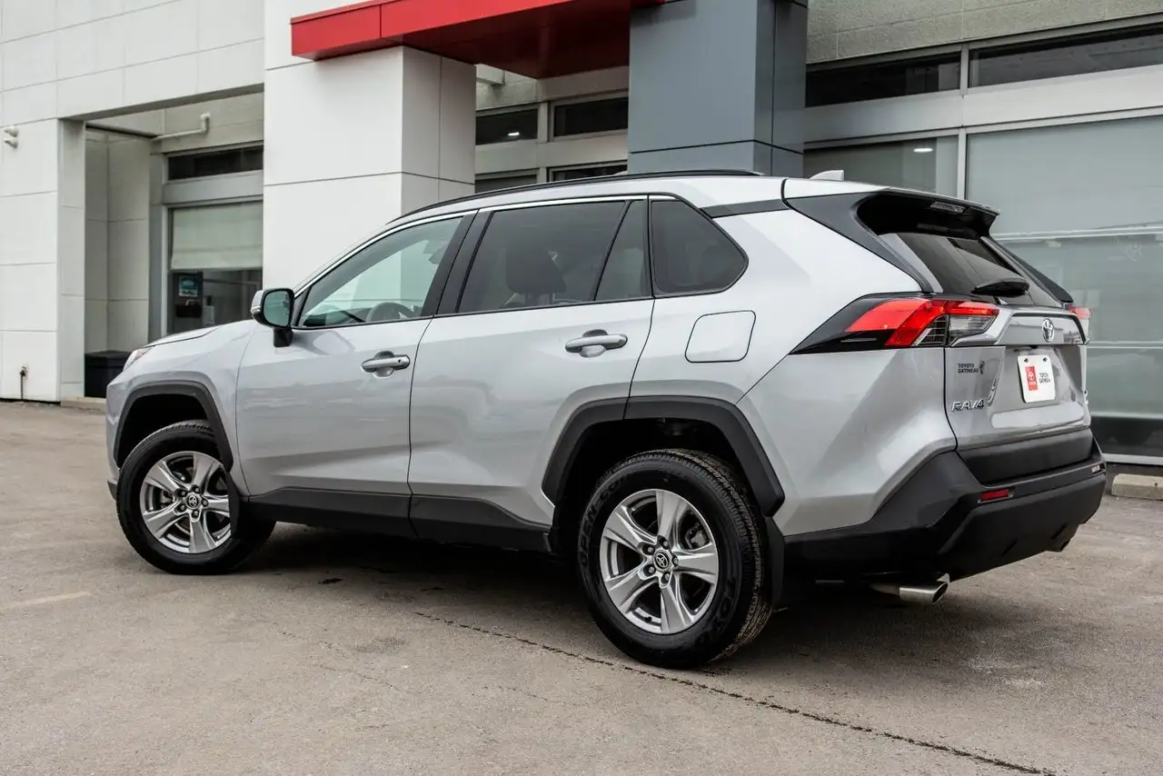 Toyota RAV 4 снимка Toyota RAV 4