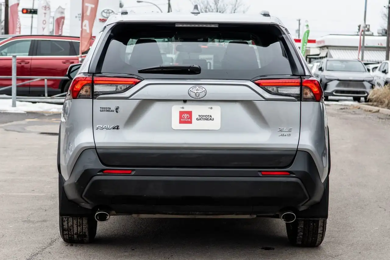 Toyota RAV 4 снимка Toyota RAV 4