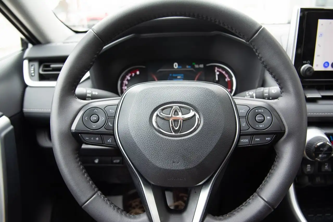 Toyota RAV 4 снимка Toyota RAV 4