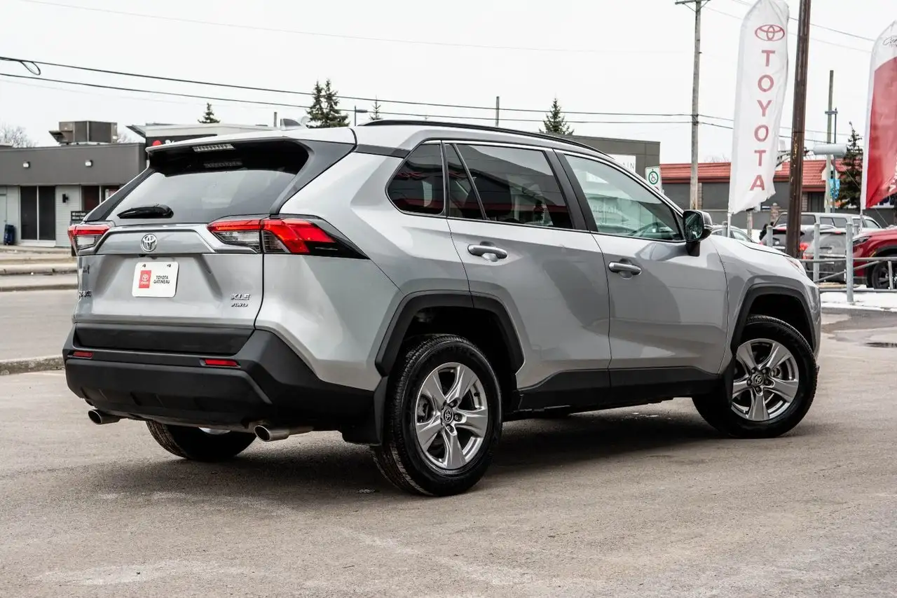 Toyota RAV 4 снимка Toyota RAV 4