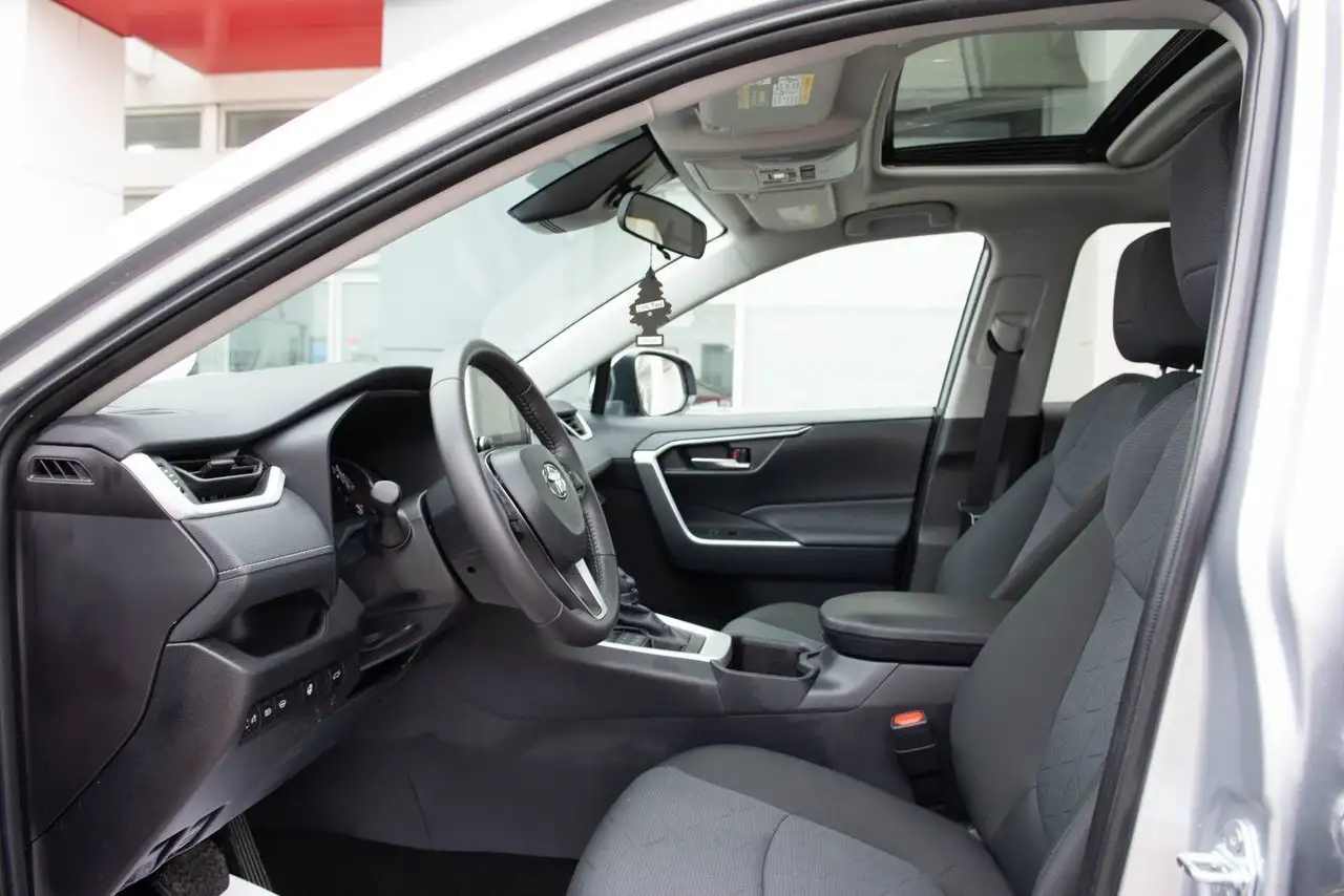 Toyota RAV 4 снимка Toyota RAV 4