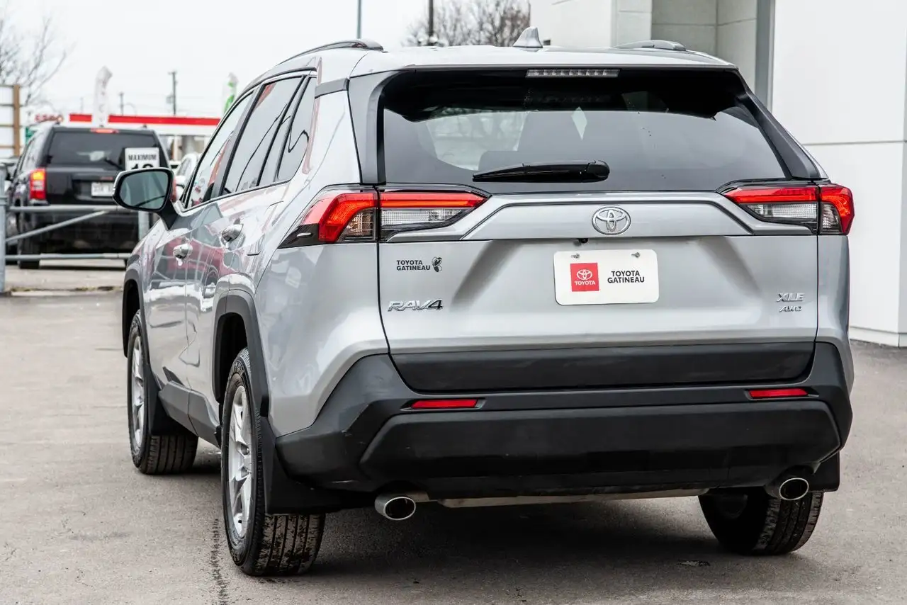 Toyota RAV 4 снимка Toyota RAV 4