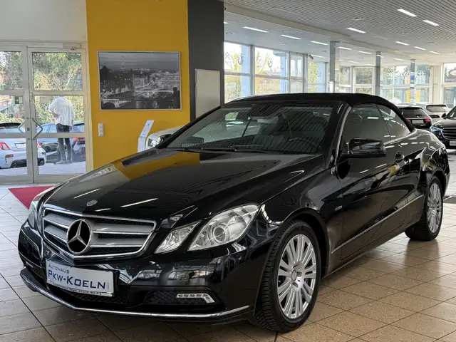 Mercedes-Benz E 200 CGI BE *NAVi*iLS*LEDER*SiTZHG*PDC*