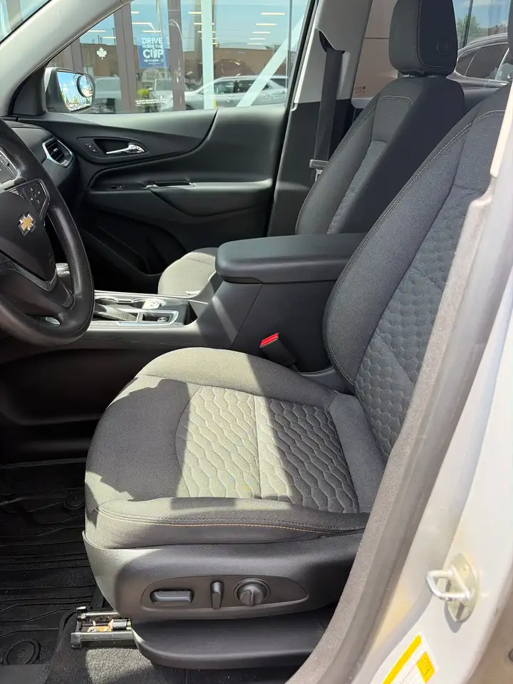 Chevrolet Equinox снимка Chevrolet Equinox