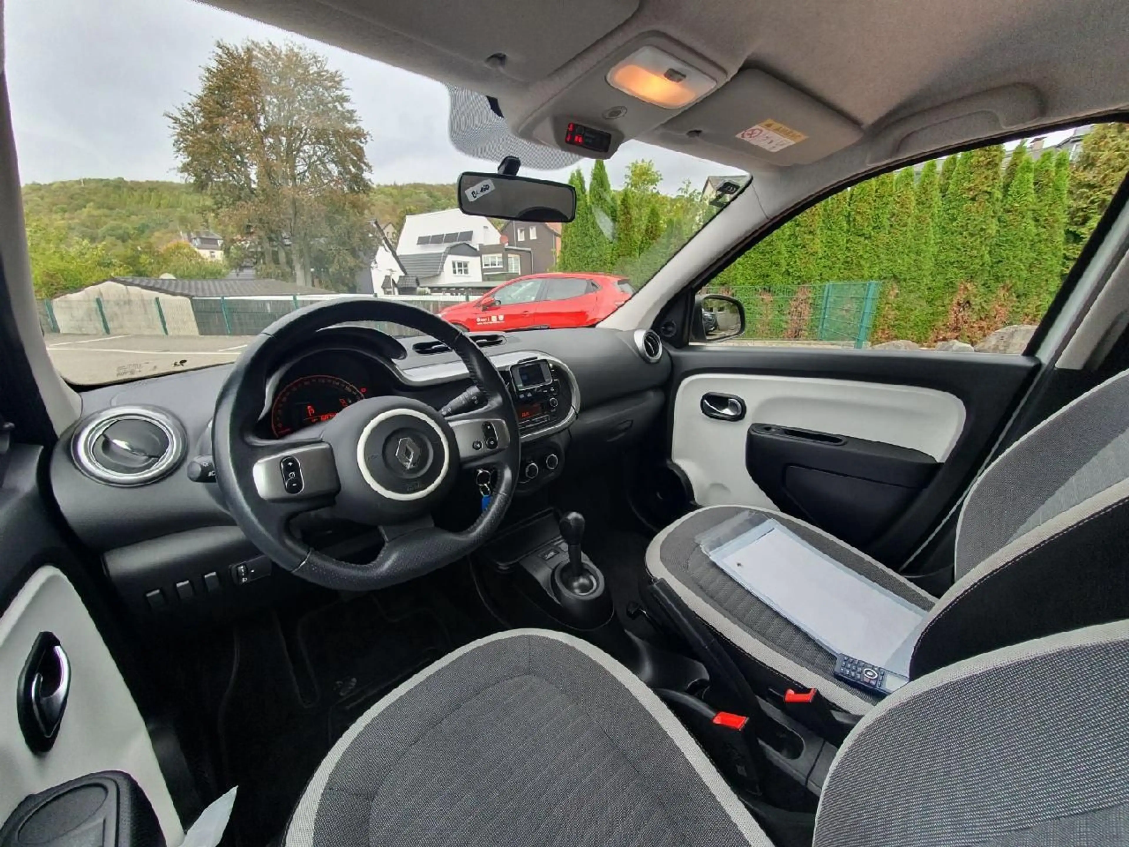 Renault Twingo Limited AUTOMATIK — photo 10